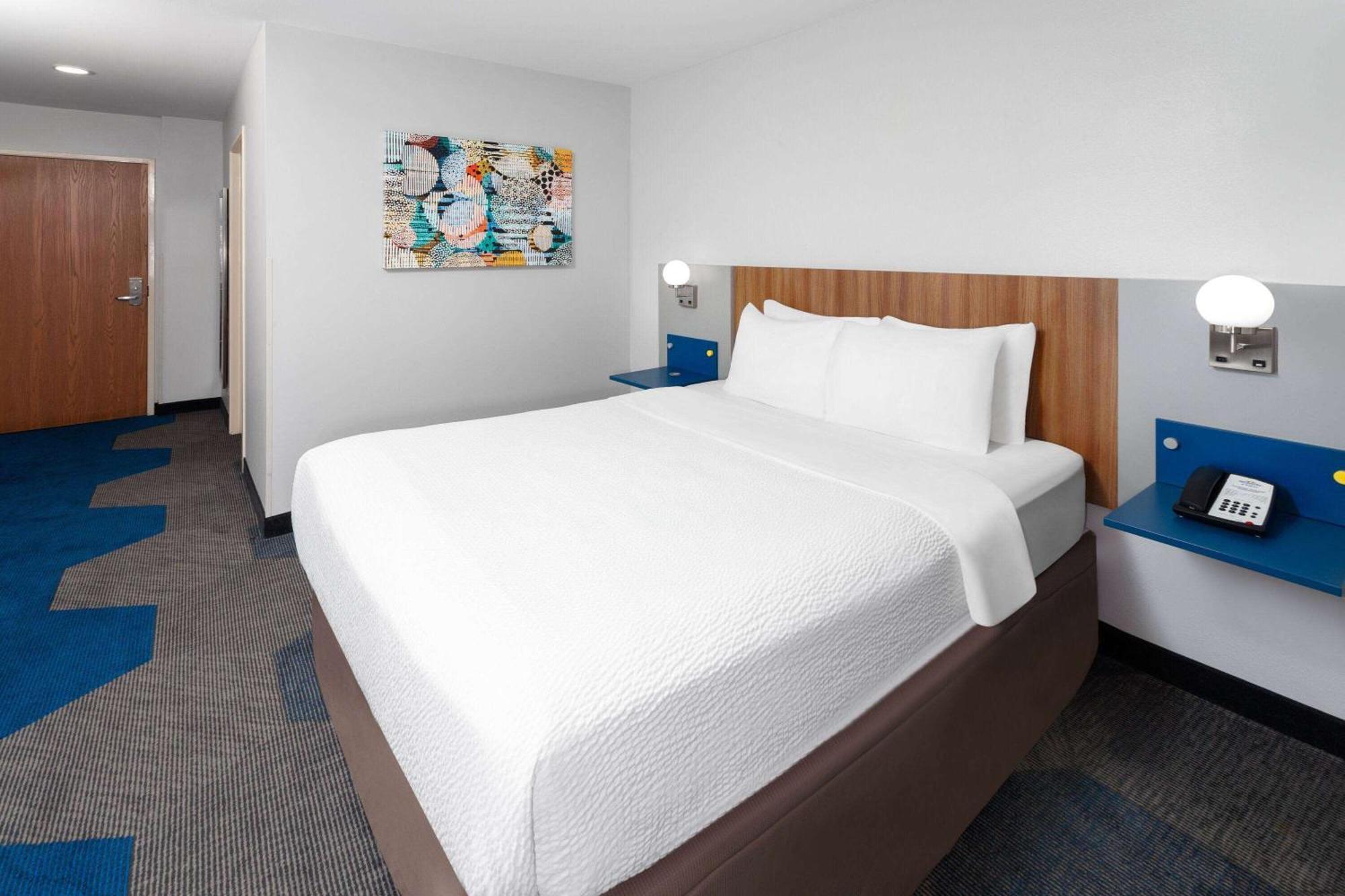 Microtel Inn By Wyndham Janesville Εξωτερικό φωτογραφία