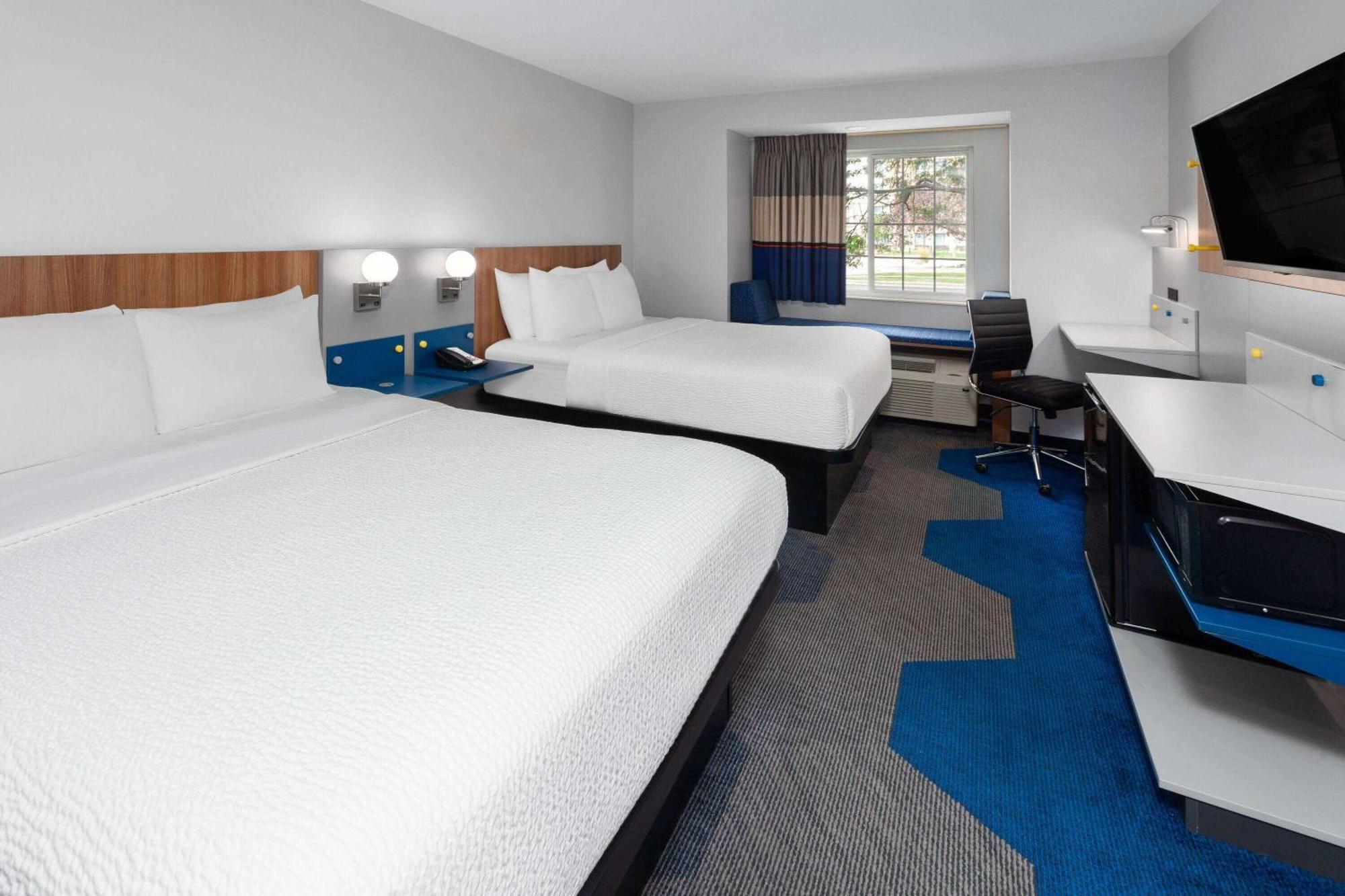 Microtel Inn By Wyndham Janesville Εξωτερικό φωτογραφία