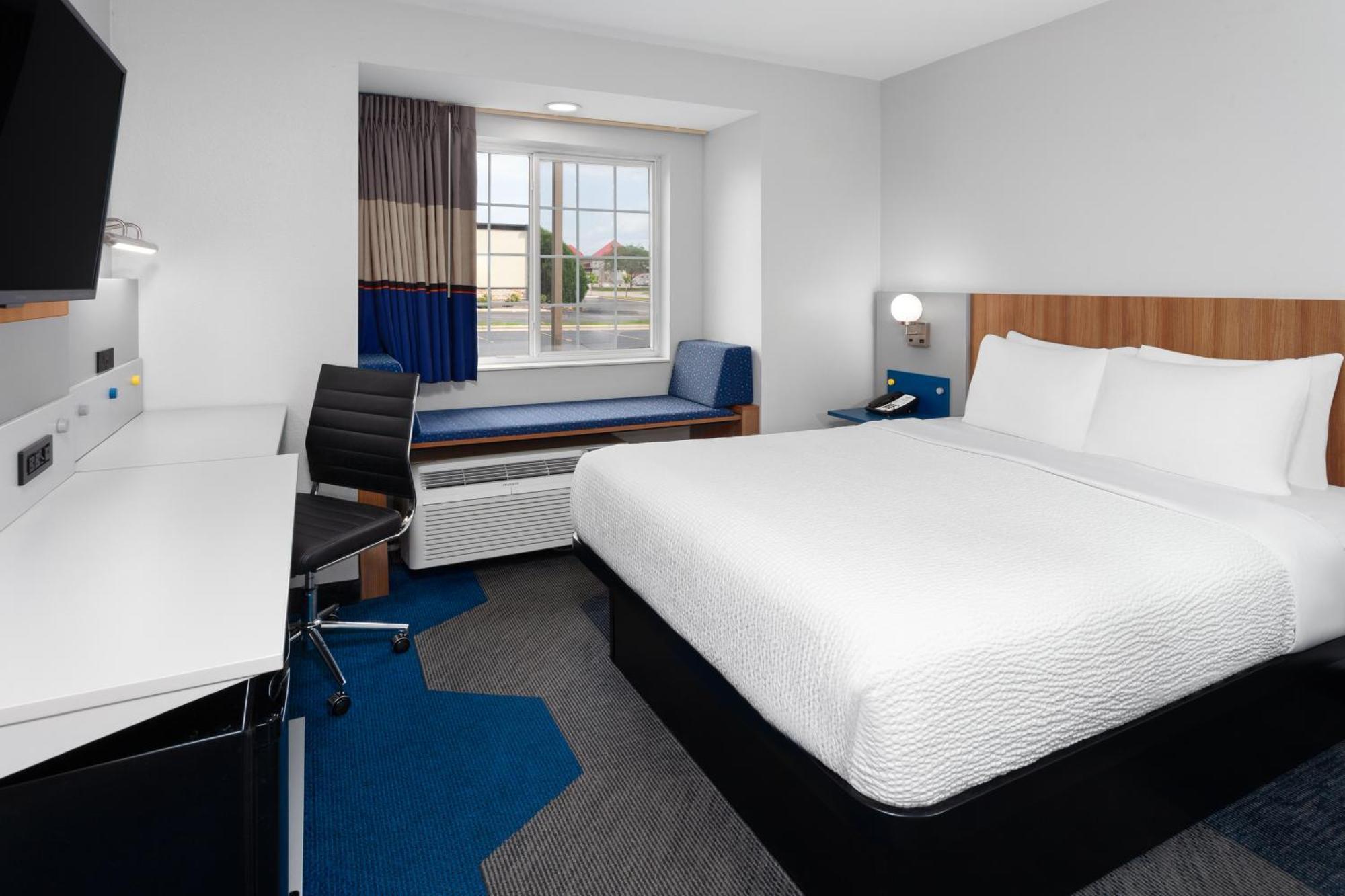 Microtel Inn By Wyndham Janesville Εξωτερικό φωτογραφία