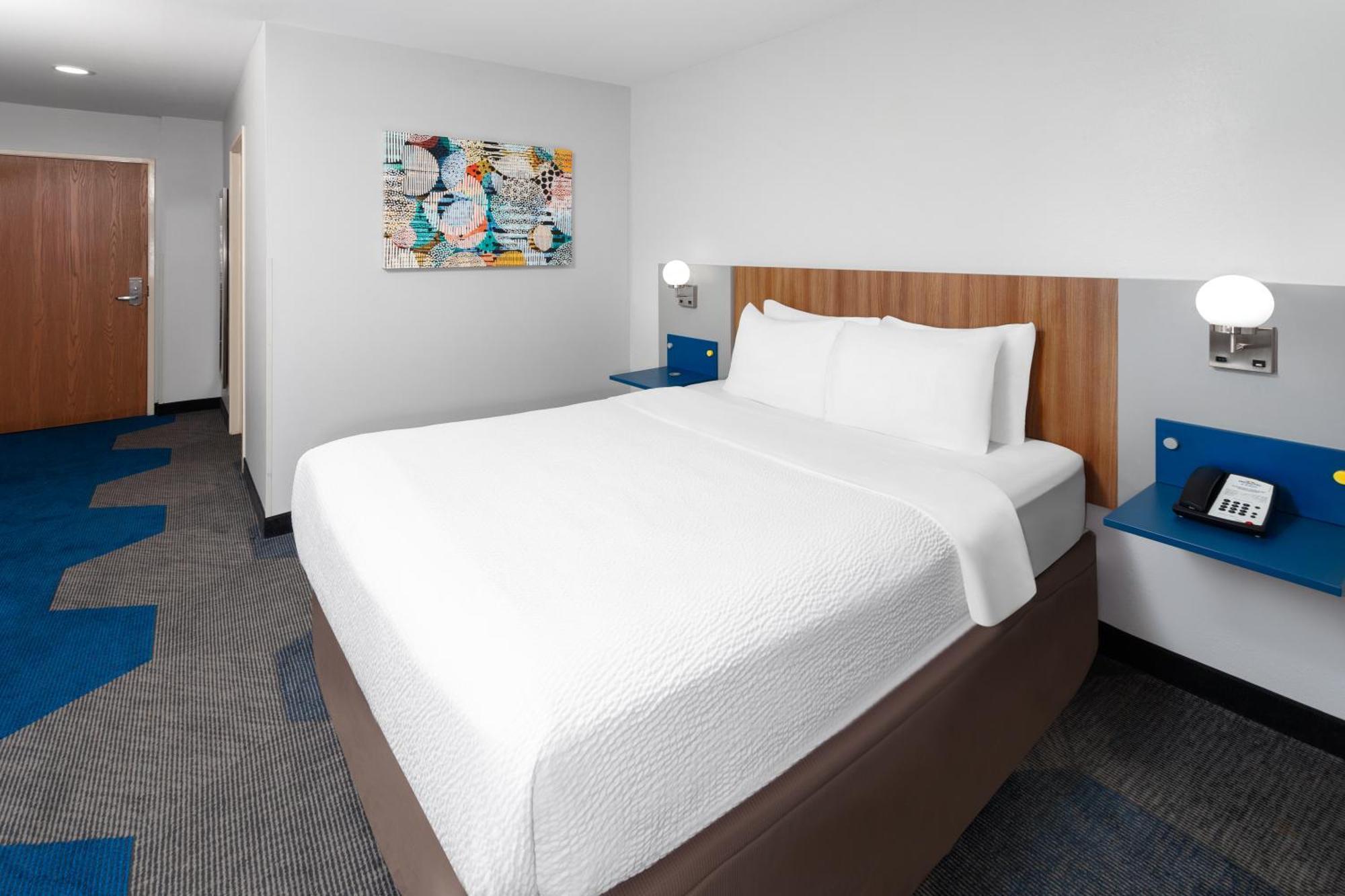 Microtel Inn By Wyndham Janesville Εξωτερικό φωτογραφία